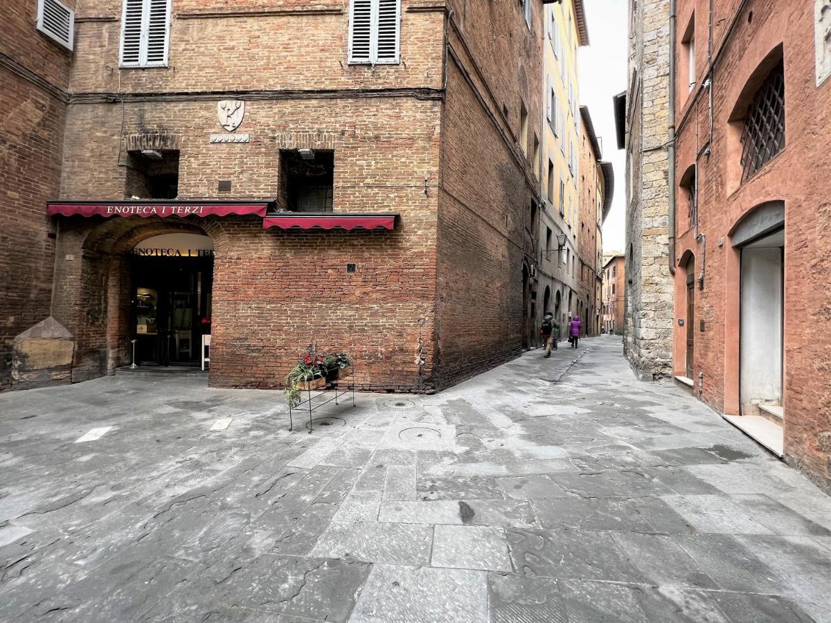 Kami-Central Beautiful Apartment Over The Roofs Siena Exterior foto